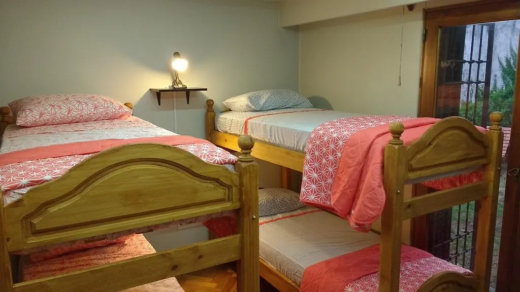 Hostel de Los Artistas Mendoza 0*,  Argentina